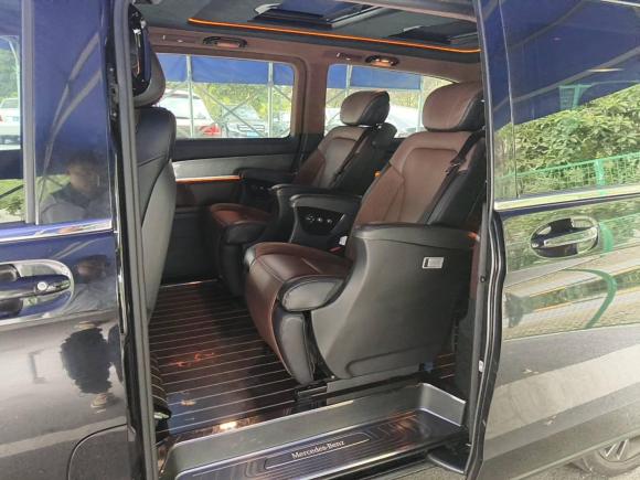 [上海·沪D] 二手奔驰奔驰V级2018款 V 260 L 尊贵加长版 国V