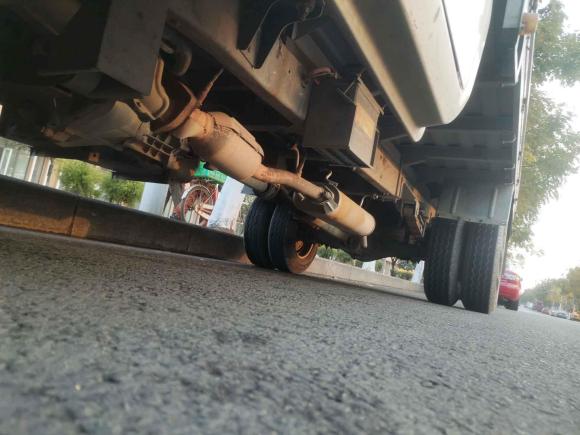 [成都·川A] 二手长安跨越跨越王X52018款 1.5L标准型单排后双轮标准货箱DK15C