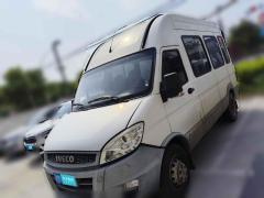 [上海·沪M] 依维柯依维柯褒迪2017款 2.5T尊享A37客车高顶6-7座47Z5
