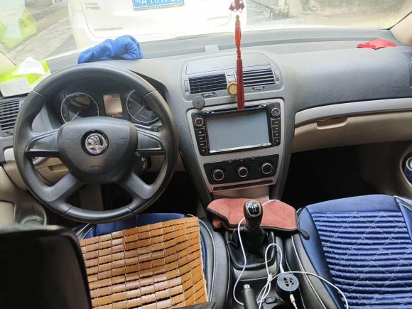 [成都·川A] 二手斯柯达明锐2015款 经典款 1.6L 手动逸杰版