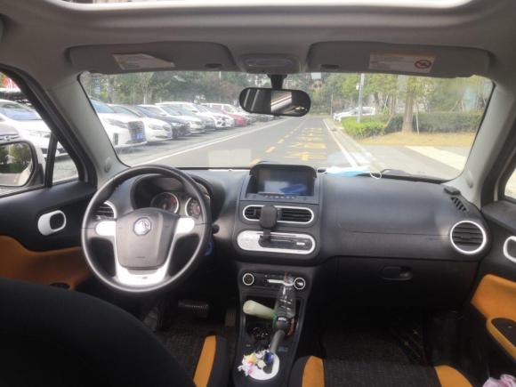 [无锡·苏B] 二手名爵名爵3SW2015款 1.5L AMT精英型