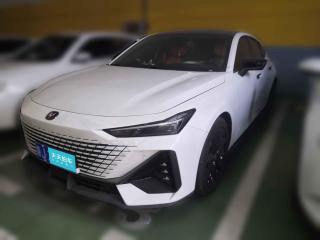 长安长安UNI-V2022款1.5T尊贵型