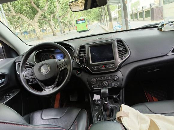 [西安·陕A] 二手Jeep自由光2020款 2.0T 四驱高性能旗舰版