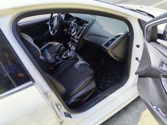[苏州·苏E] 二手福特福克斯2012款 两厢 2.0L 自动豪华运动型