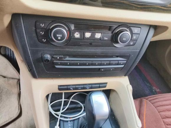 [金华·浙G] 二手宝马宝马X12010款 xDrive28i