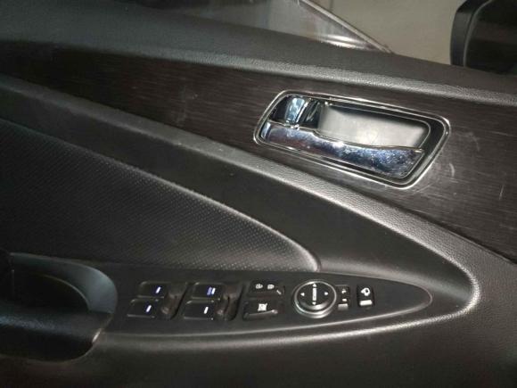 [无锡·苏B] 二手现代索纳塔2013款 2.0L 自动豪华版