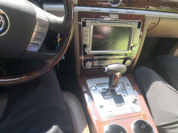 [深圳·粤B] 二手大众辉腾2012款 3.0L 行政型