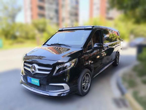 奔馳威霆2023款 2.0T 商務(wù)版 7座「南京二手車」「天天拍車」