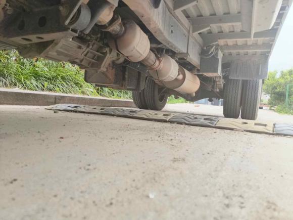 [义乌·浙G] 二手长安跨越跨越王X52021款 1.6L汽油标准版单排双后轮栏板3600mm货箱DAM16KR