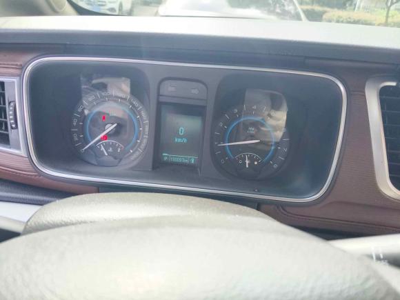 [上海·沪C] 二手别克别克GL82014款 2.4L CT豪华商务舒适版