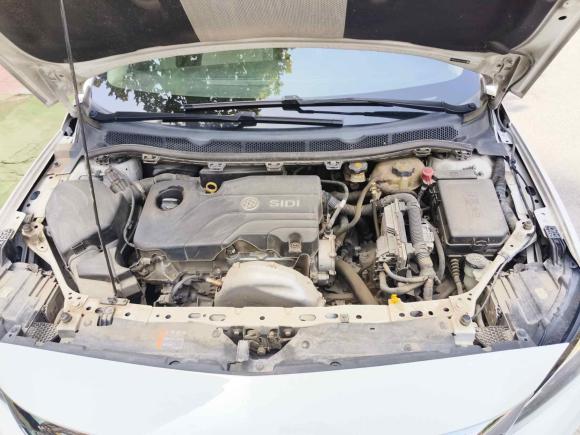 [济南·鲁A] 二手别克威朗2018款 三厢 15S 自动领先型