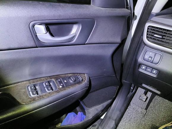 [广州·粤A] 二手起亚起亚K52016款 2.0L 自动GLS