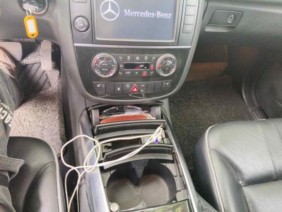 [苏州·苏E] 二手奔驰奔驰R级2017款 R 320 4MATIC 商务型臻藏版