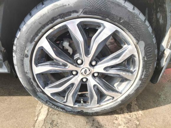 [上海·苏C] 二手东风风行景逸X52017款 2.0L 手动尊享型