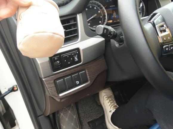 [深圳·湘E] 二手东风风行景逸X62017款 劲享系列 1.5T CVT尊贵型