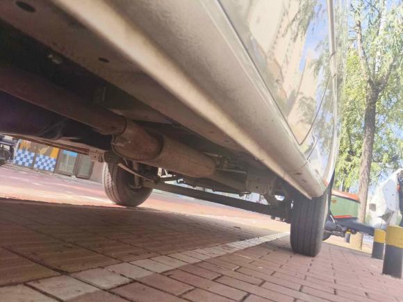 [济南·鲁A] 二手上汽大通MAXUS新途V802019款 2.5T经典款AMT傲运通改款短轴超低顶5/6座