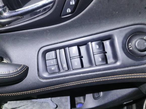 [深圳·粤L] 二手别克君越2013款 2.4L SIDI豪华舒适型