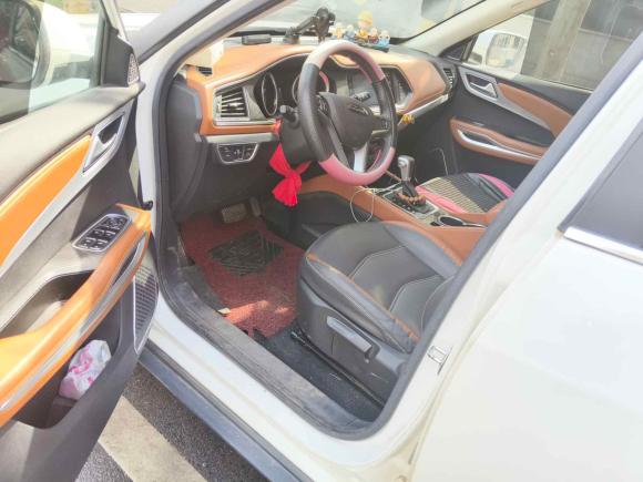 [武汉·鄂A] 二手众泰众泰T3002017款 1.5T CVT尊享型