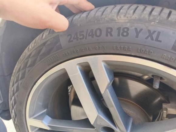 [武汉·鄂A] 二手奥迪奥迪A4L2020款 40 TFSI 豪华动感型