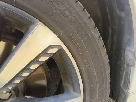 [上海·沪A] 二手飞凡汽车飞凡ER62020款 620km 智享版