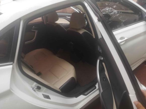 [温州·浙C] 二手长安悦翔V72015款 1.6L 手动乐享型 国IV