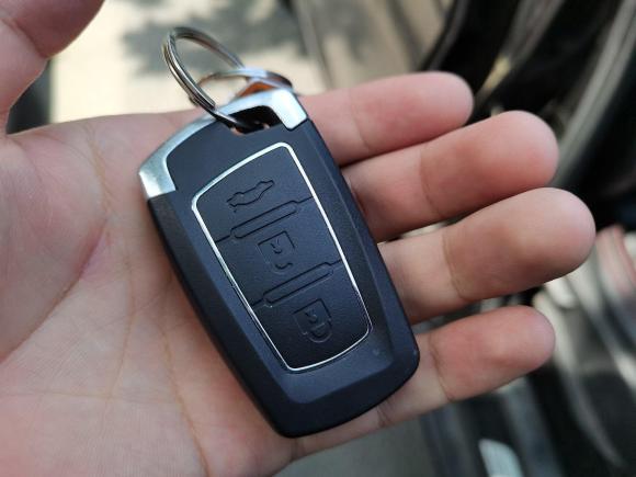 [上海·皖K] 二手东风风行景逸S502017款 1.5L 手动豪华型