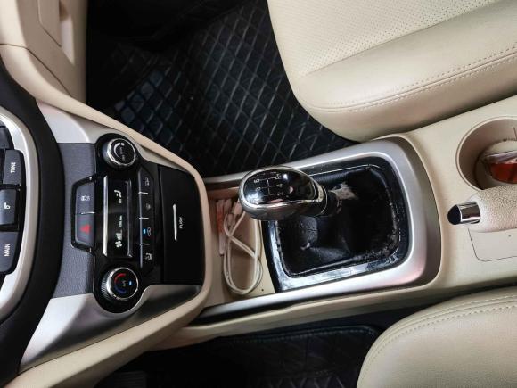 [上海·渝B] 二手长安逸动2015款 1.6L 手动豪华型 国V