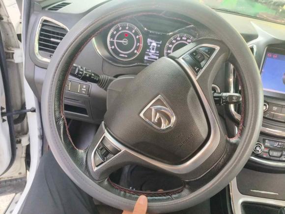 [上海·鄂F] 二手宝骏宝骏5602015款 1.8L 手动豪华型