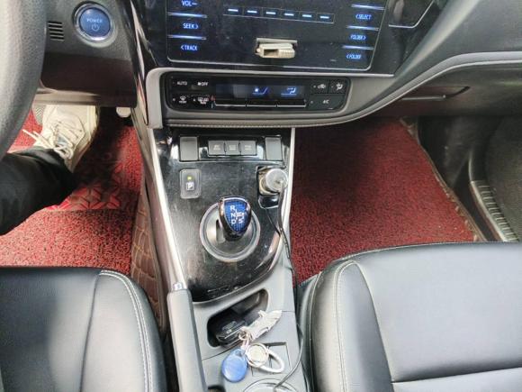 [成都·川A] 二手丰田卡罗拉2017款 改款双擎 1.8L E-CVT领先版