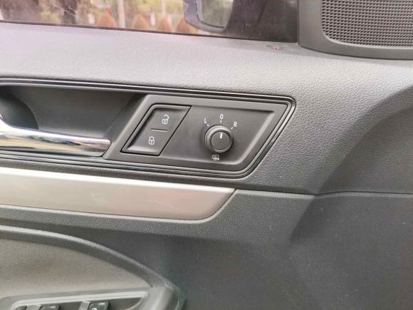 [深圳·粤E] 二手大众朗逸2015款 1.6L 自动风尚版