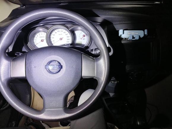 [南京·苏A] 二手日产骊威2010款 劲锐版 1.6L 手动标准型