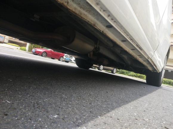 [无锡·苏B] 二手比亚迪比亚迪M62013款 2.0L 手动舒适型