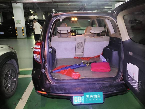 [深圳·粤B] 二手丰田RAV4荣放2011款 2.0L 自动经典版