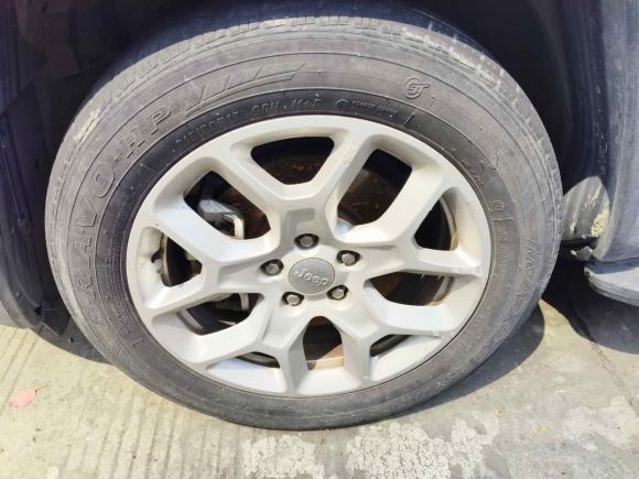 [温州·浙C] 二手Jeep自由侠2017款 180T 自动高能版