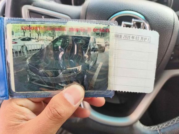 [上海·苏E] 二手别克别克GL62018款 18T 6座尊贵型