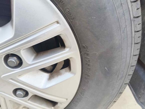 [常州·苏D] 二手上汽大通MAXUS新途V702023款 2.0T 精英版 手动短轴低顶 5/6座（125Ps）