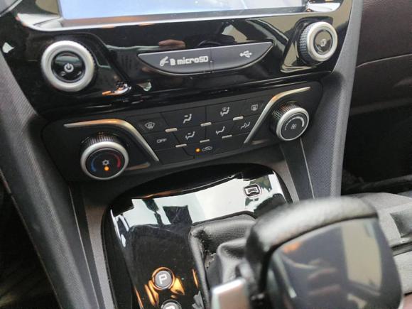 [上海·沪C] 二手海马福美来MPV2017款 六座版 1.5T 自动适·畅型