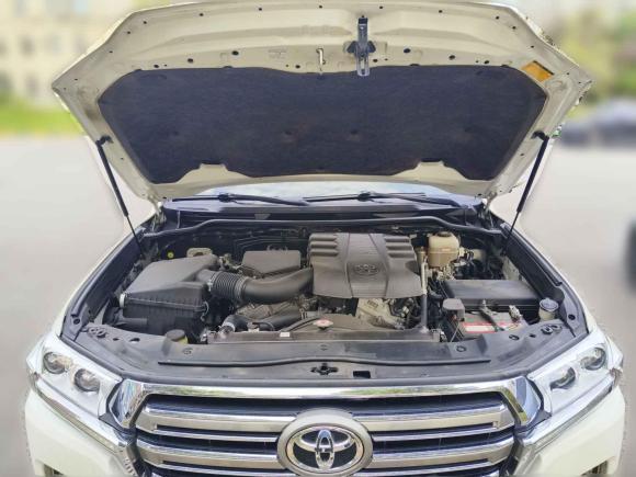 [南昌·赣A] 二手丰田兰德酷路泽2015款 4.0L V6 中东低配版