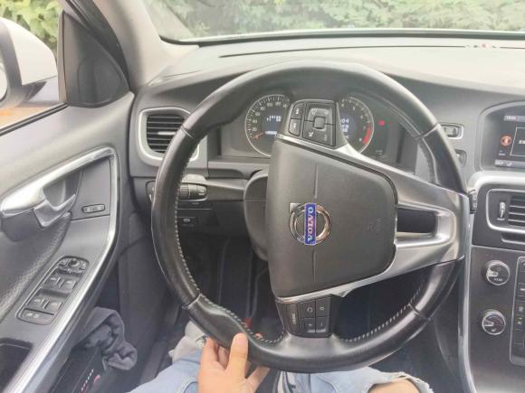 [无锡·苏B] 二手沃尔沃沃尔沃V602013款 T5 智雅版