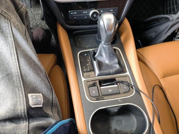 [上海·沪D] 二手比亚迪宋MAX2018款 1.5T 自动智联尊享型 6座