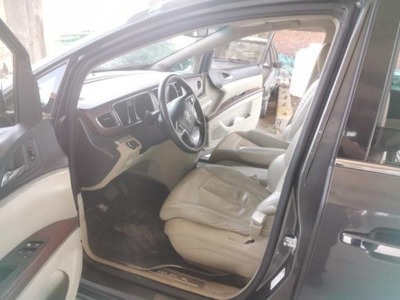 [上海·沪A] 二手别克别克GL82017款 25S 尊贵型 国V