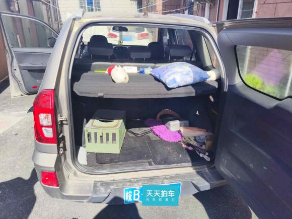 [上海·皖B] 二手奇瑞瑞虎32015款 1.6L 手动智尚运动版