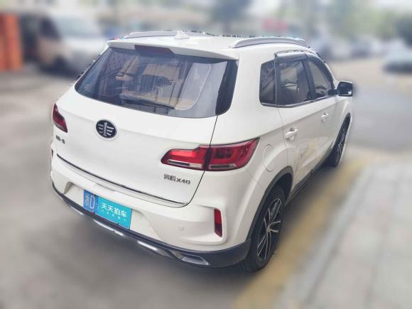 [义乌·浙D] 二手奔腾奔腾X402017款 1.6L 自动豪华型