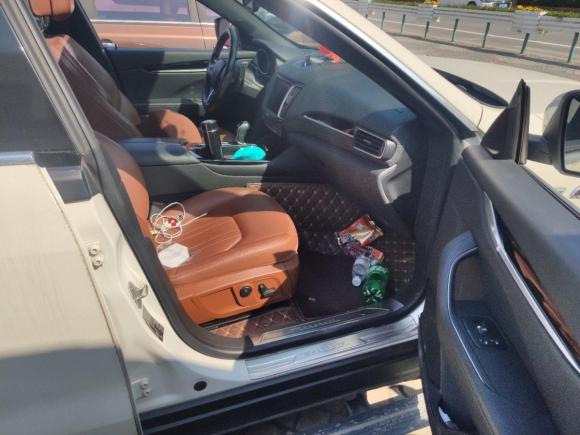 [上海·沪A] 二手玛莎拉蒂Levante2016款 3.0T 标准型