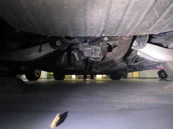 [上海·粤B] 二手凯迪拉克凯迪拉克SRX2010款 3.0L 旗舰版