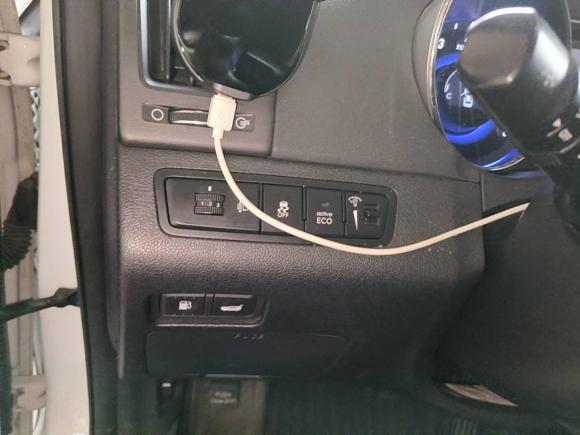 [上海·沪A] 二手现代索纳塔2013款 2.0L 自动领先版