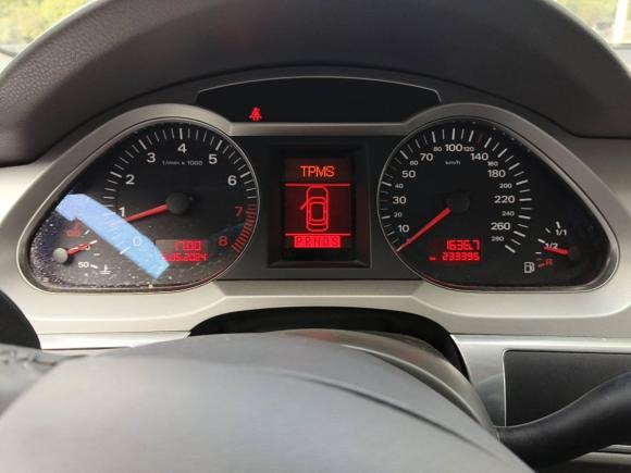 [武汉·鄂A] 二手奥迪奥迪A6L2005款 2.4L 技术型