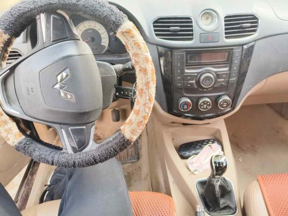 [济南·鲁A] 二手五菱汽车五菱宏光2014款 1.5L S舒适型