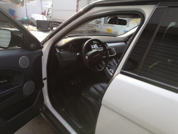 [上海·沪H] 二手路虎揽胜极光2013款 2.0T 5门耀动版