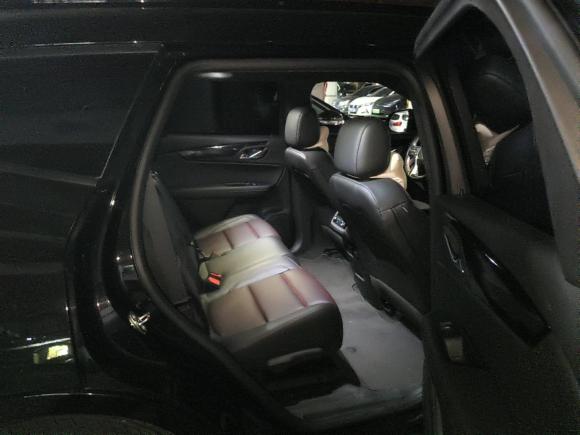 [深圳·粤B] 二手雪佛兰开拓者2022款 轻混 650T RS Twin-Clutch四驱7座 擎版